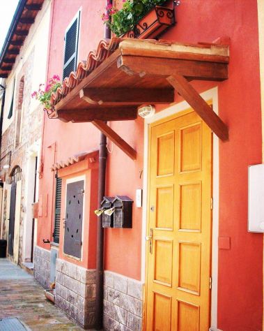 appartamento in vendita a Ziano Piacentino in zona Vicobarone