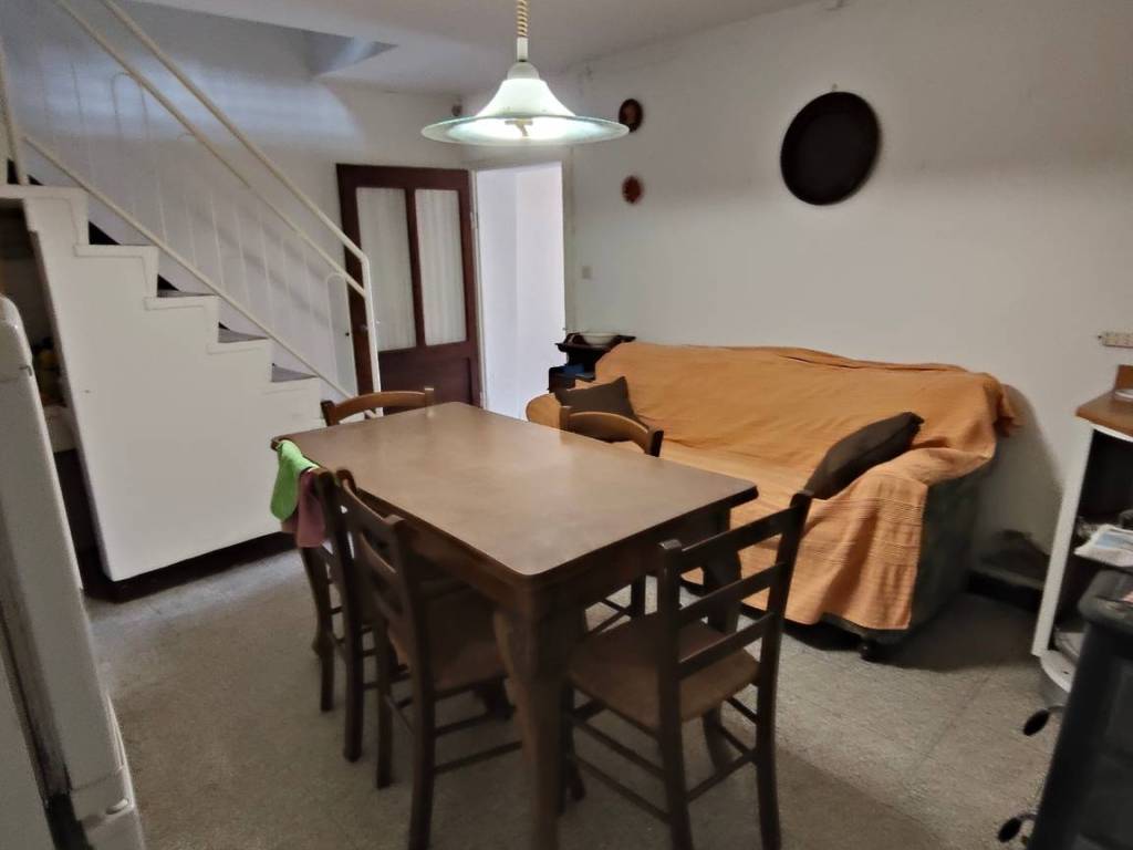 casa indipendente in vendita a Ziano Piacentino