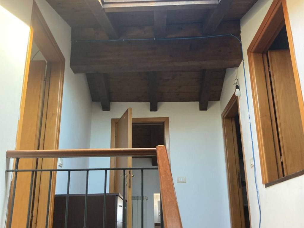 intera palazzina in vendita a Ziano Piacentino in zona Vicobarone