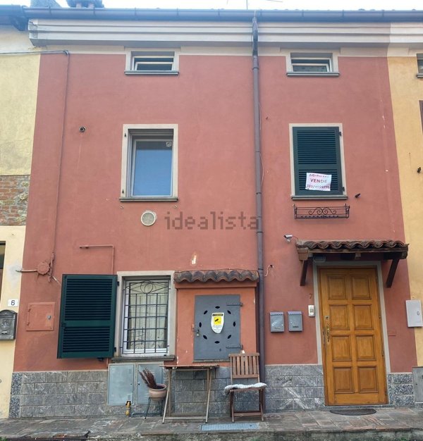 casa indipendente in vendita a Ziano Piacentino in zona Vicobarone