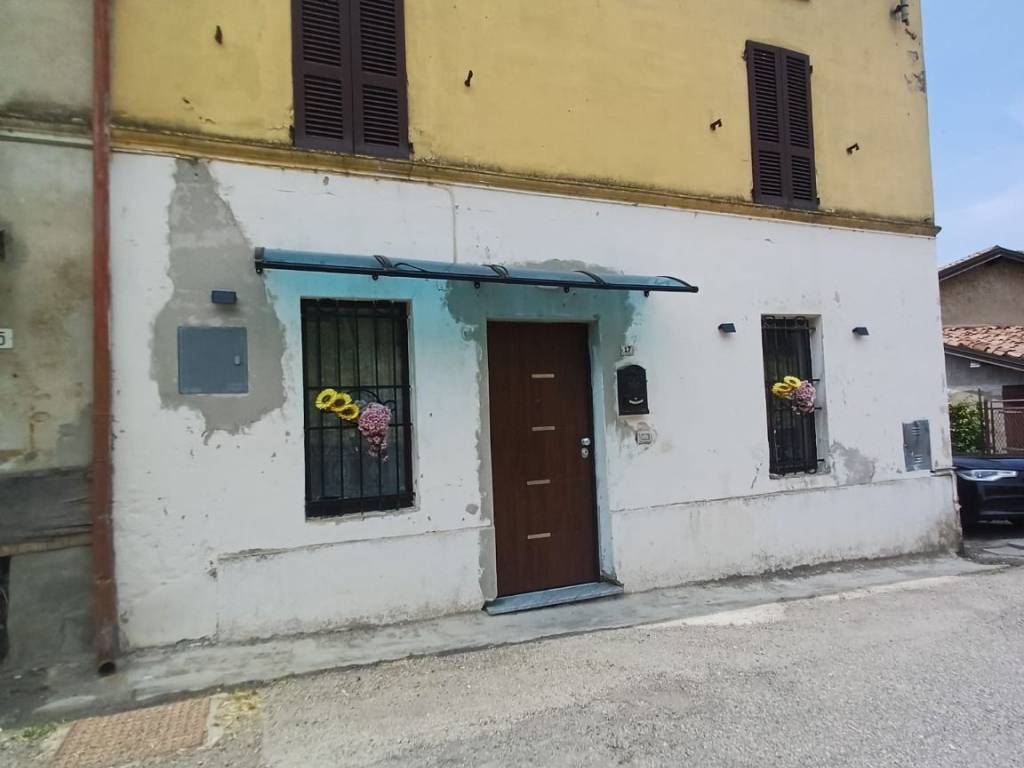 casa indipendente in vendita a Ziano Piacentino in zona Vicobarone