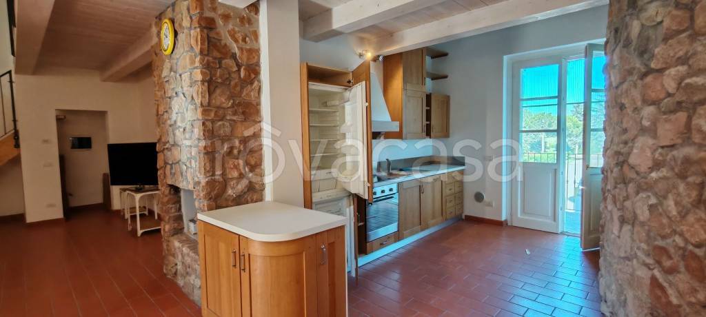casa indipendente in vendita a Ziano Piacentino in zona Vicobarone