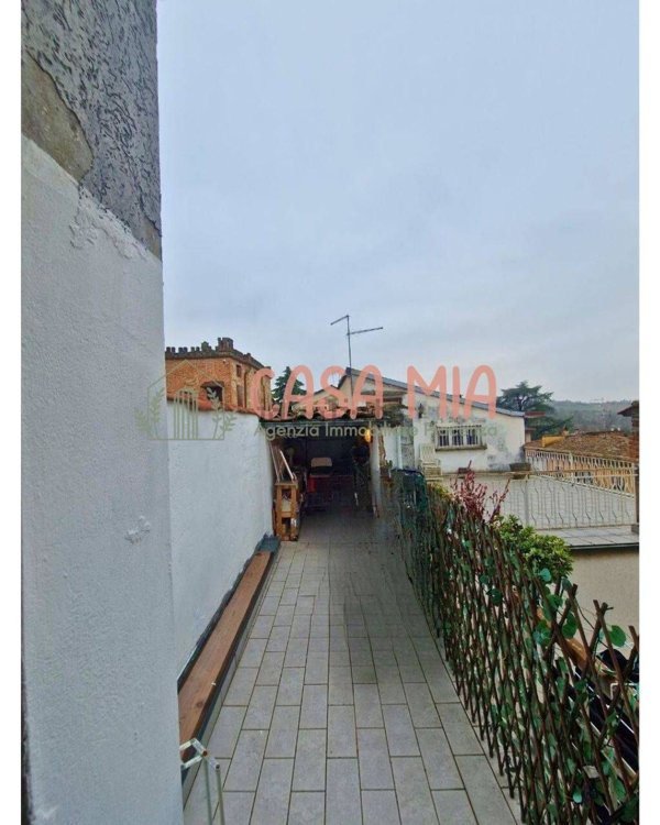 casa semindipendente in vendita a Ziano Piacentino