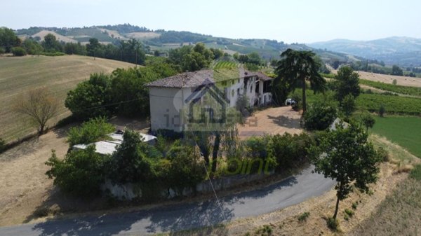 casa semindipendente in vendita a Ziano Piacentino in zona Montalbo