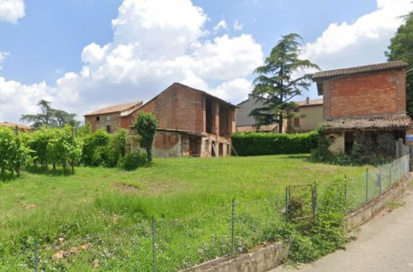 casa indipendente in vendita a Ziano Piacentino in zona Vicobarone