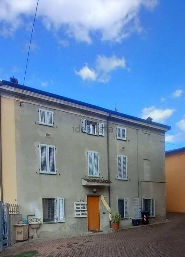 casa indipendente in vendita a Ziano Piacentino in zona Vicobarone