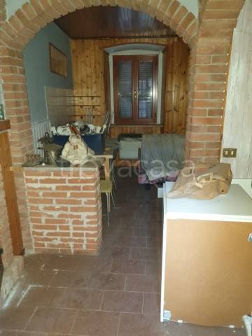 casa indipendente in vendita a Ziano Piacentino in zona Vicobarone