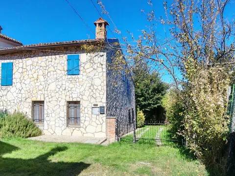 casa indipendente in vendita a Ziano Piacentino