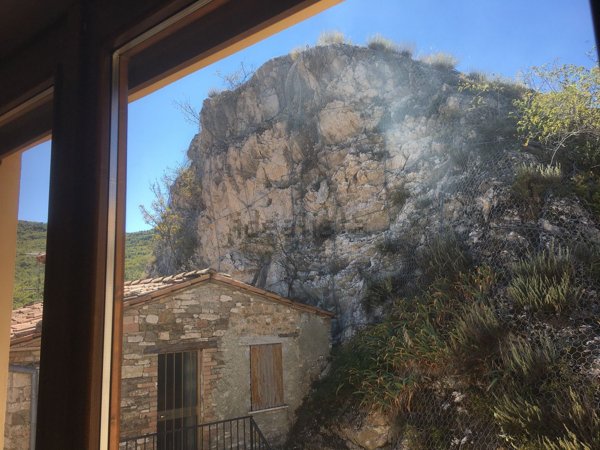 esavano in vendita ad Alta Val Tidone in zona Cicogni