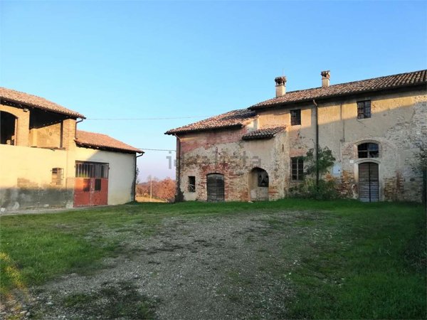 appartamento in vendita ad Alta Val Tidone