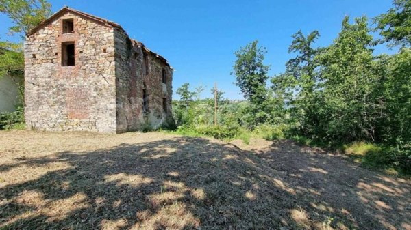 casa indipendente in vendita ad Alta Val Tidone