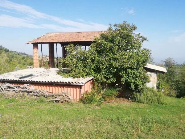 terreno agricolo in vendita ad Alta Val Tidone