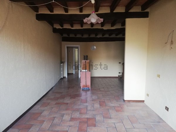 appartamento in vendita ad Alta Val Tidone