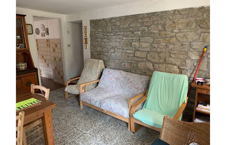 casa indipendente in vendita ad Alta Val Tidone