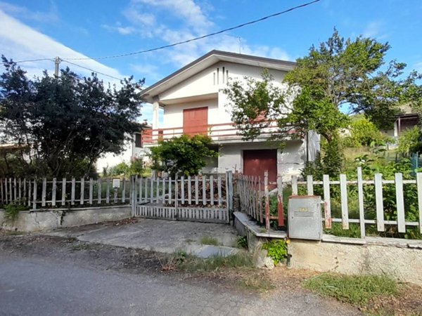 appartamento in vendita ad Alta Val Tidone in zona Trevozzo