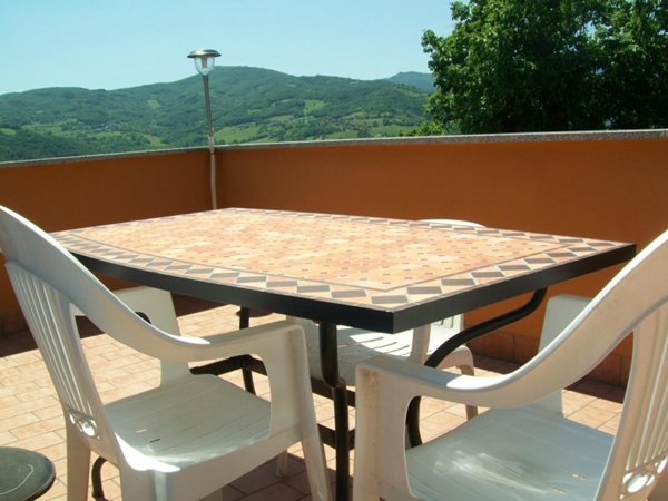casa indipendente in vendita ad Alta Val Tidone in zona Pecorara