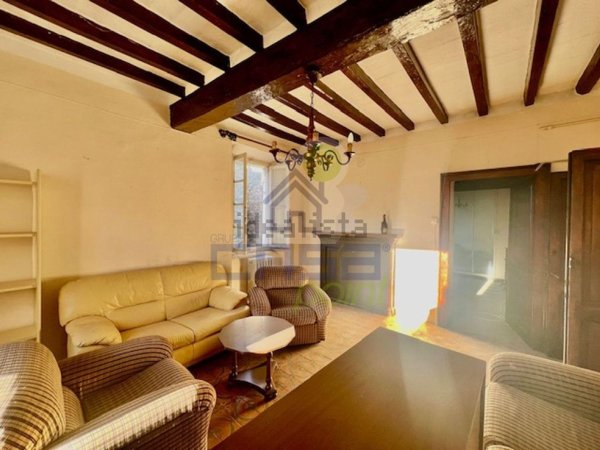 appartamento in vendita ad Alta Val Tidone in zona Nibbiano