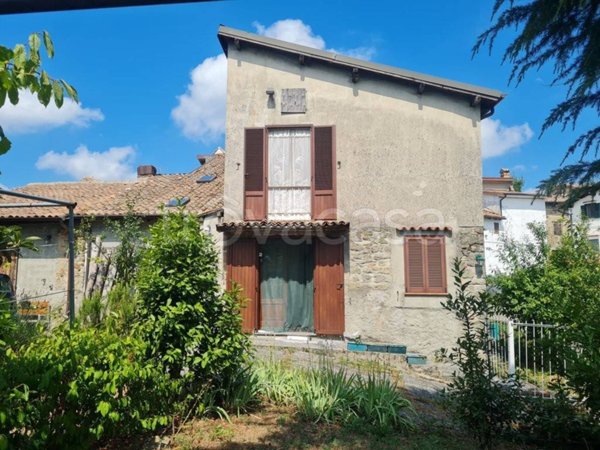casa indipendente in vendita ad Alta Val Tidone in zona Moncasacco