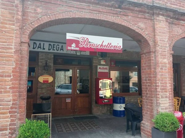 negozio in vendita ad Alta Val Tidone in zona Nibbiano