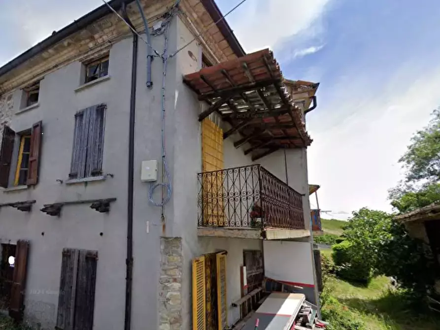 appartamento in vendita ad Alta Val Tidone in zona Moncasacco