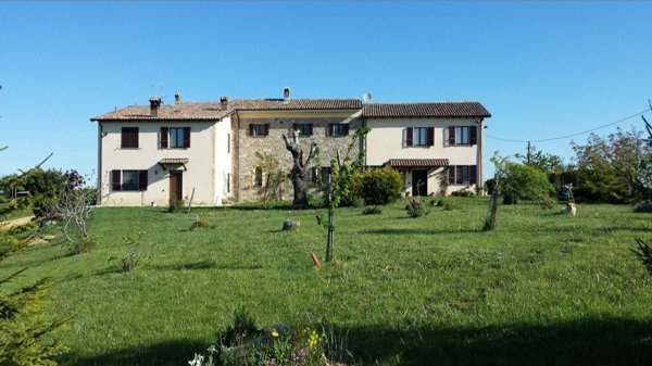 casale in vendita ad Alta Val Tidone