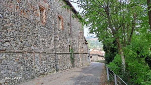 villa in vendita ad Alta Val Tidone in zona Genepreto