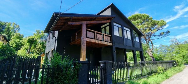 casa indipendente in vendita ad Alta Val Tidone