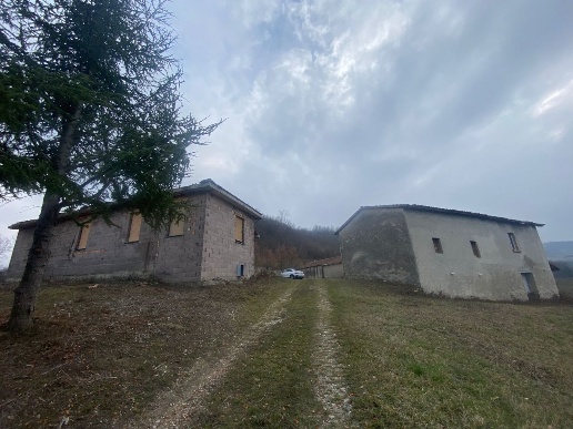 casa indipendente in vendita ad Alta Val Tidone