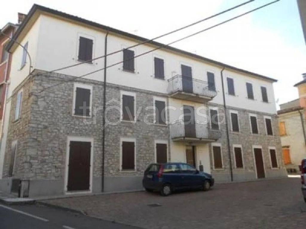 casa indipendente in vendita ad Alta Val Tidone