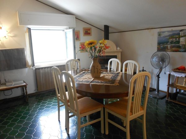 appartamento in vendita ad Alta Val Tidone in zona Pecorara