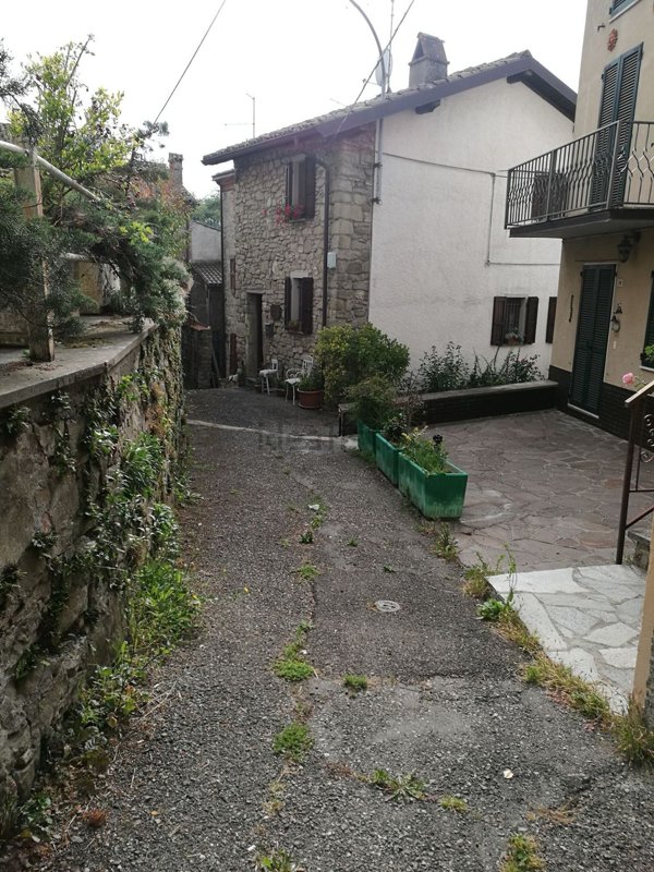 loft in vendita ad Alta Val Tidone in zona Trebecco