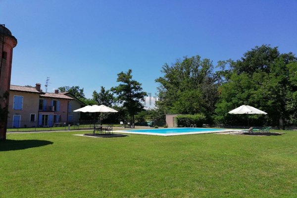 casa indipendente in vendita ad Alta Val Tidone