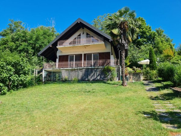 casa indipendente in vendita ad Alta Val Tidone