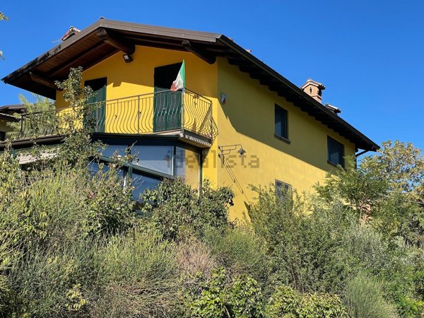 casa indipendente in vendita ad Alta Val Tidone