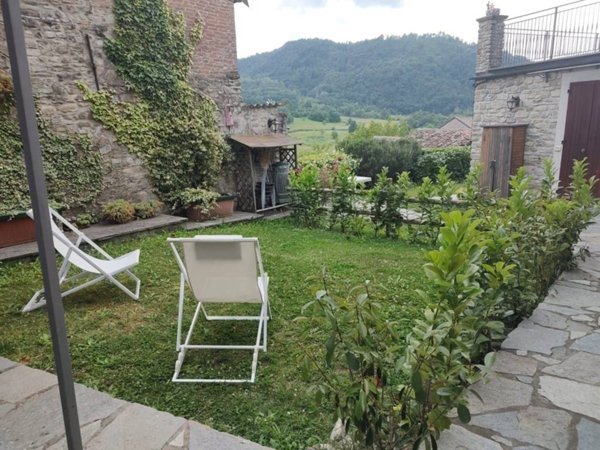 casa indipendente in vendita ad Alta Val Tidone