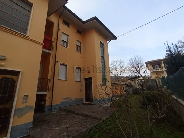 appartamento in vendita ad Alta Val Tidone