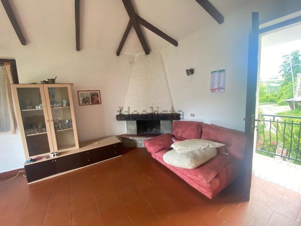 appartamento in vendita ad Alta Val Tidone in zona Sevizzano