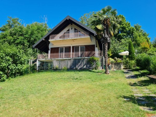 casa indipendente in vendita ad Alta Val Tidone