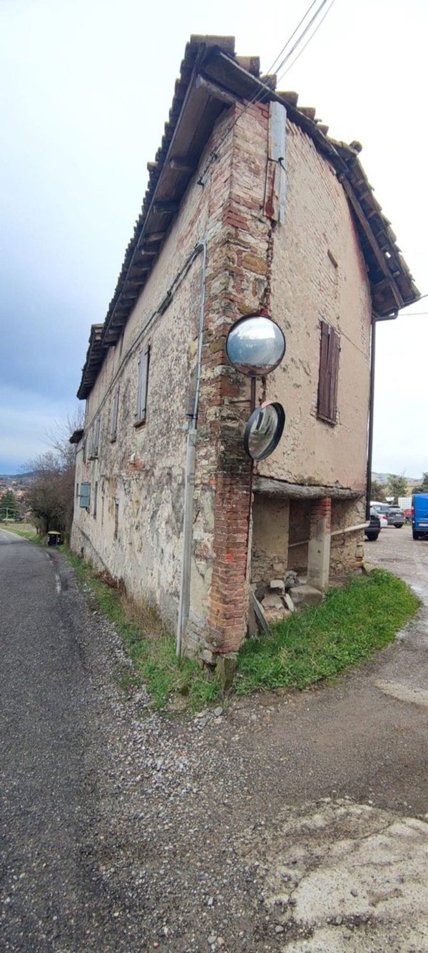 esavano in vendita ad Alta Val Tidone