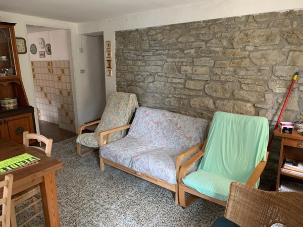 casa indipendente in vendita ad Alta Val Tidone