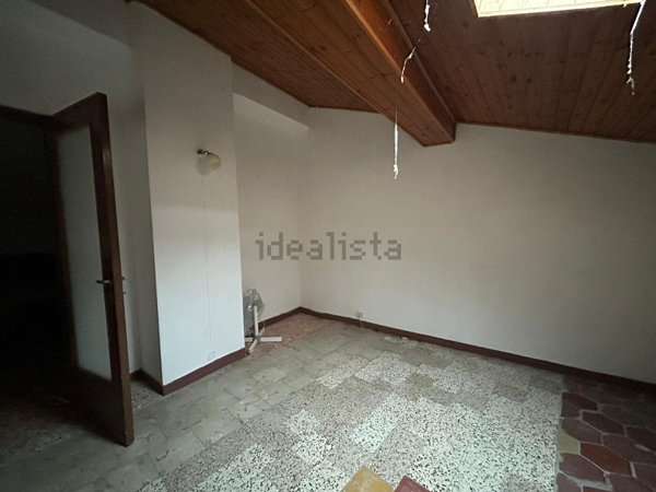 casa indipendente in vendita ad Alta Val Tidone