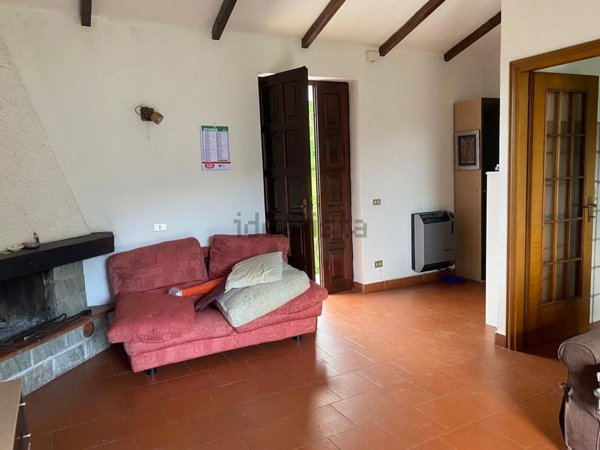 appartamento in vendita ad Alta Val Tidone in zona Sevizzano