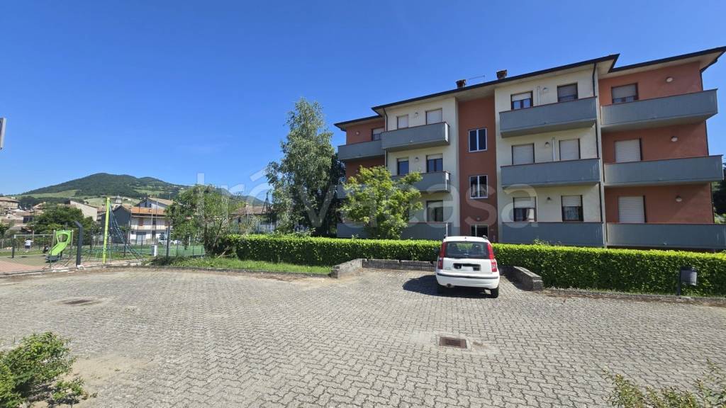 appartamento in vendita ad Alta Val Tidone in zona Nibbiano