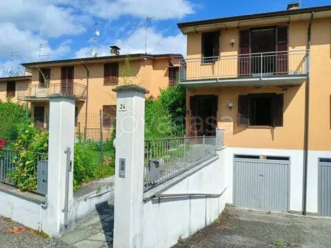 casa indipendente in vendita ad Alta Val Tidone in zona Nibbiano