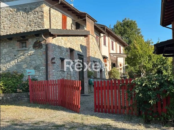 casale in vendita ad Alta Val Tidone
