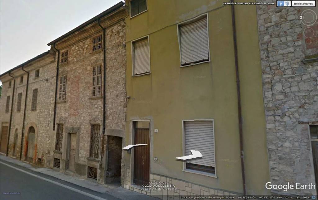 casa indipendente in vendita ad Alta Val Tidone