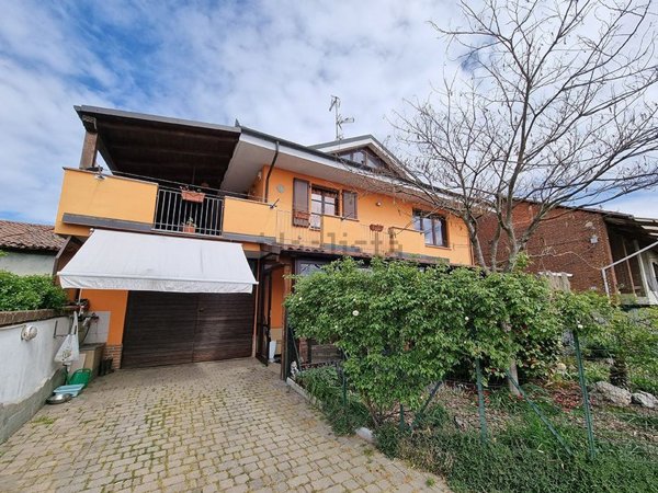 casa indipendente in vendita a Lamporo