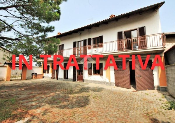 casa indipendente in vendita a Lamporo