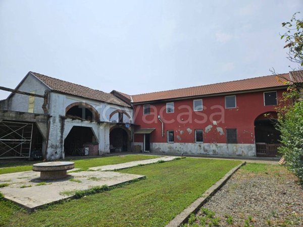 casa indipendente in vendita a Lamporo