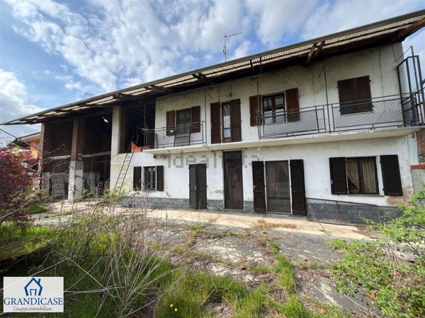 casa indipendente in vendita a Lamporo